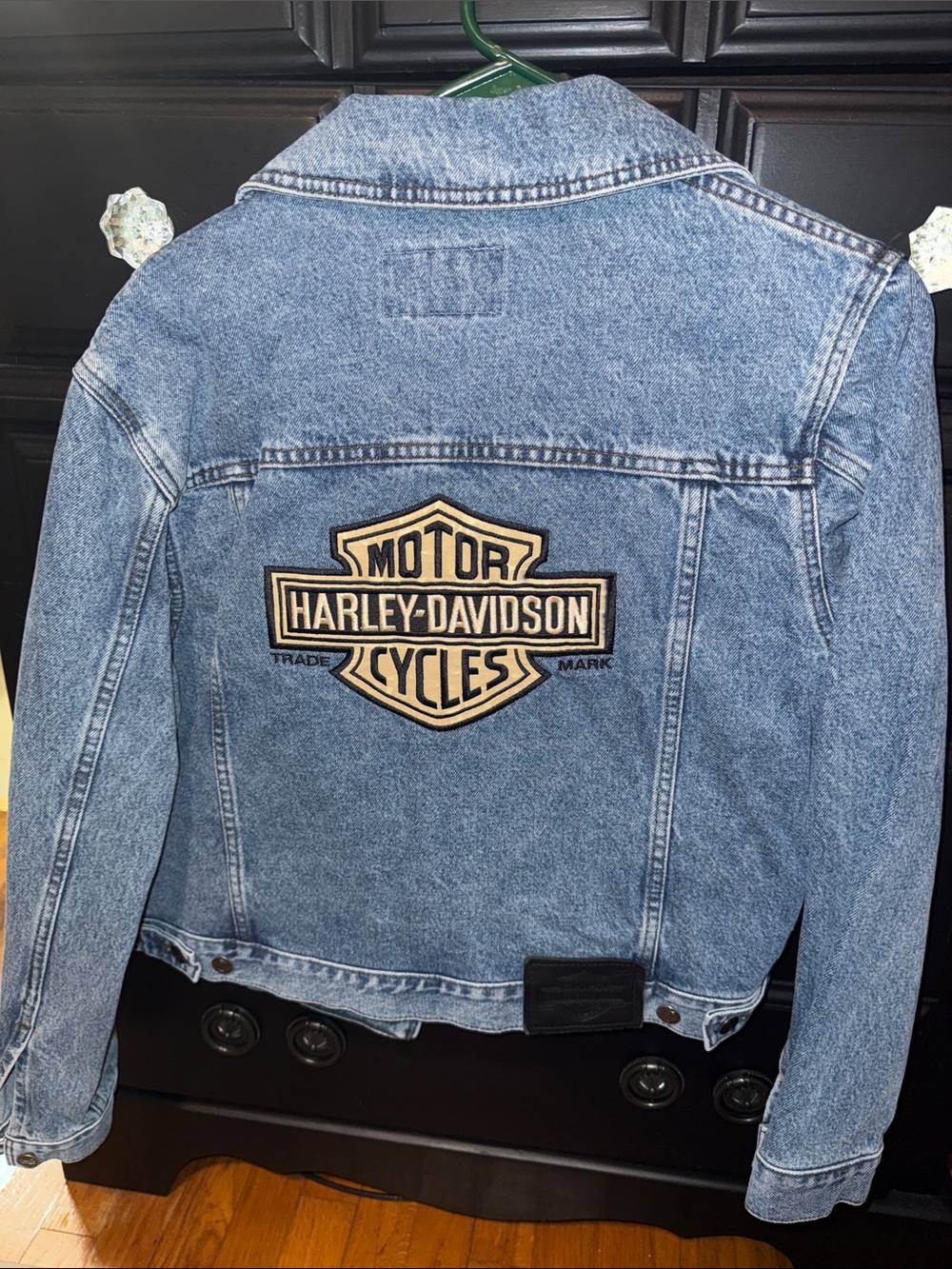 Harley-Davidson Vintage! Blue Denim Jacket with Tan Patch